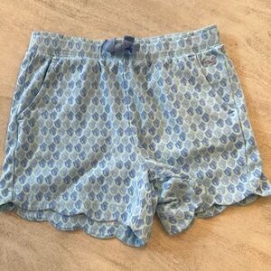 Precious light blue Vineyard Vines girls shorts size M(10-12). Like new!